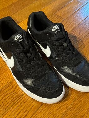 2017 Nike SB Delta Force - Black/White